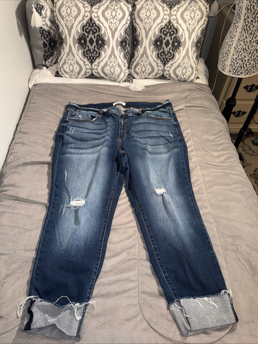 KanCan Womens plus Distressed Blue Boyfriend Jeans with Rolled Cuffs sz 24